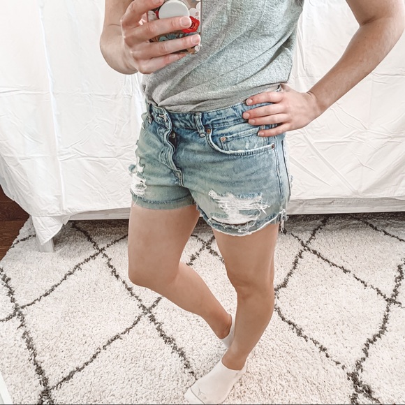 H&M & Denim Ripped Jean Shorts Sz 8 - Picture 8 of 8